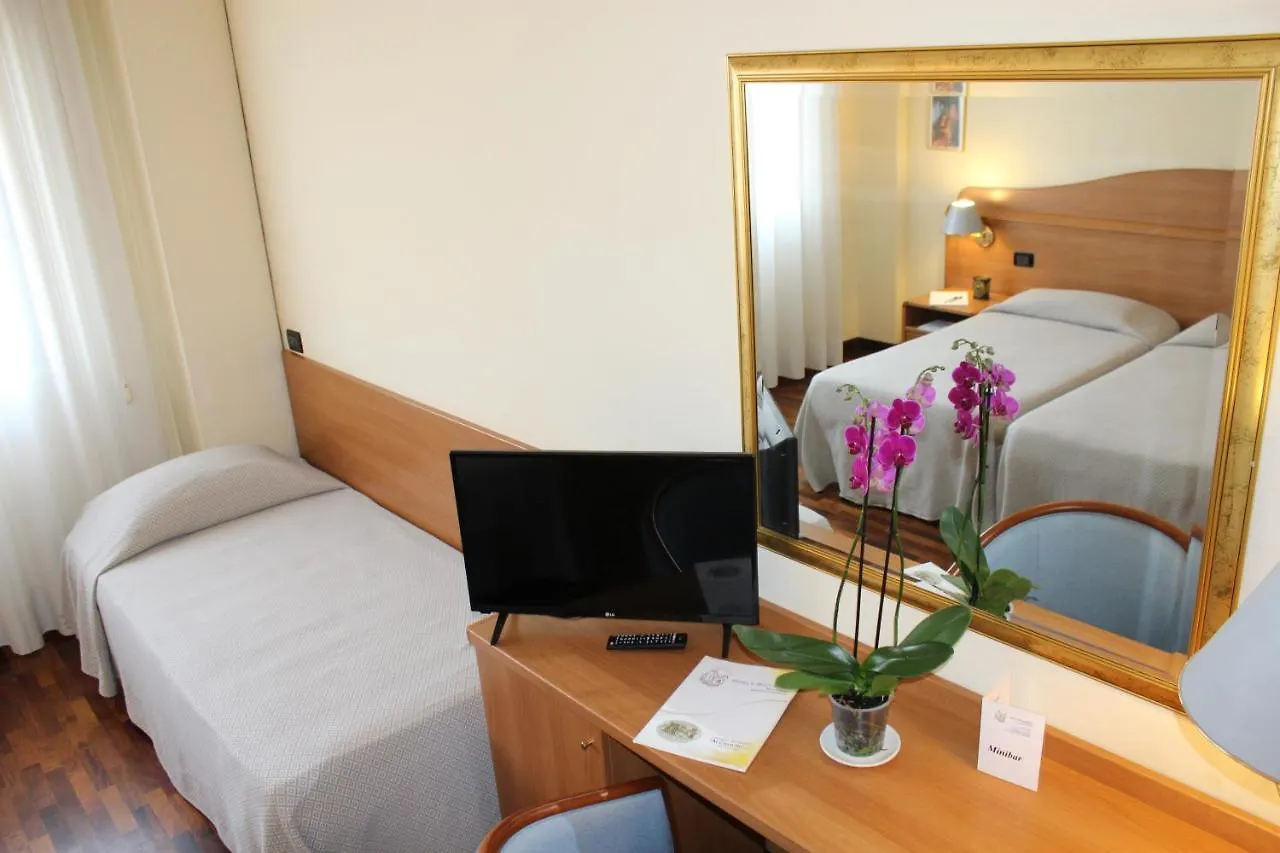Hotel Il Duca D'Este Феррара 4*,  Италия
