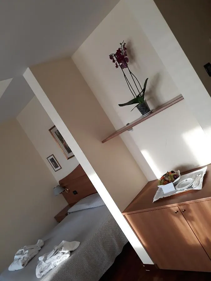 Hotel Il Duca D'Este フェラーラ 4*,